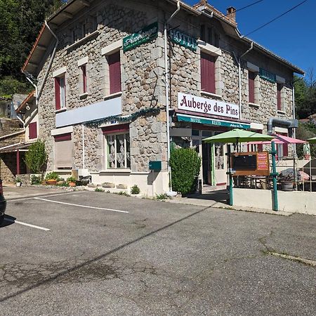 אובנה Auberge Des Pins מראה חיצוני תמונה