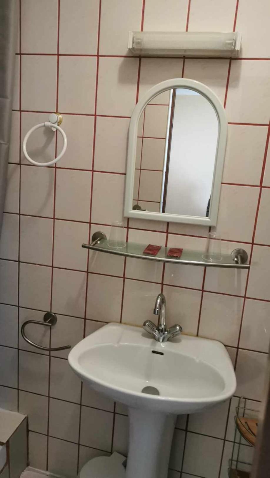 אובנה Auberge Des Pins מראה חיצוני תמונה