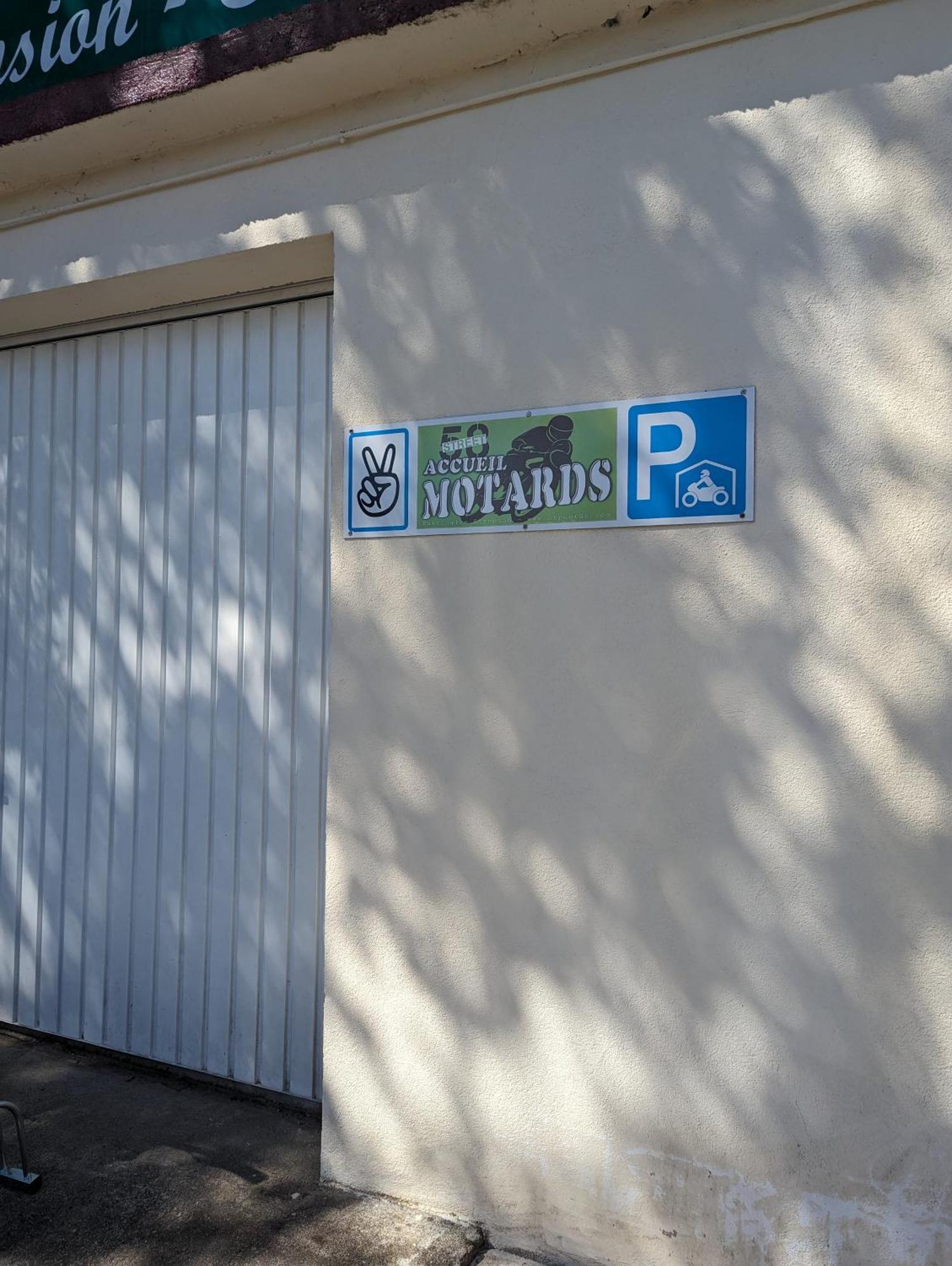אובנה Auberge Des Pins מראה חיצוני תמונה