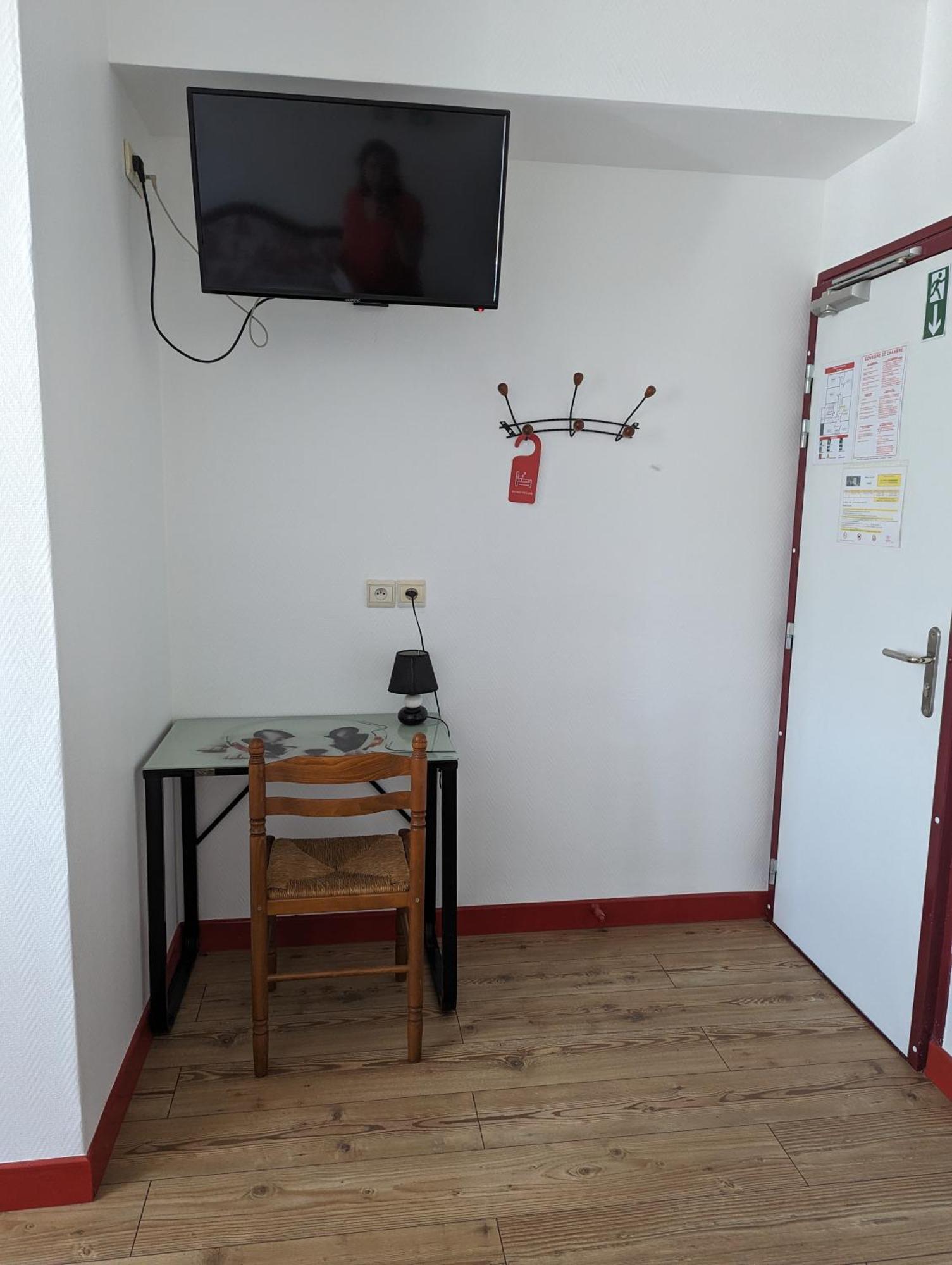 אובנה Auberge Des Pins מראה חיצוני תמונה
