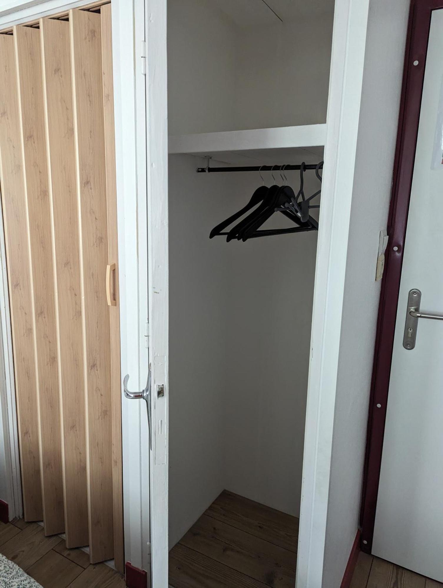אובנה Auberge Des Pins מראה חיצוני תמונה