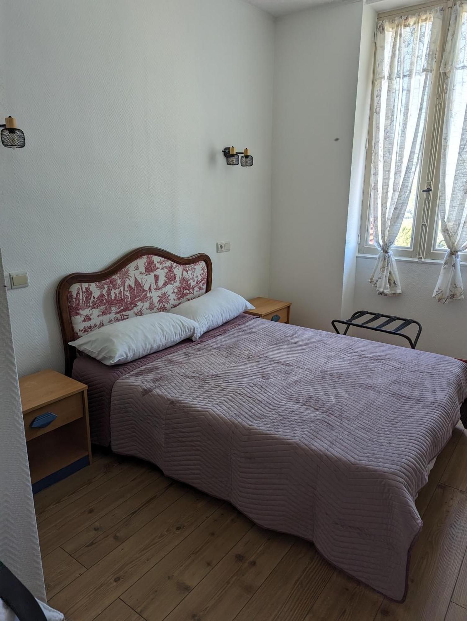 אובנה Auberge Des Pins מראה חיצוני תמונה