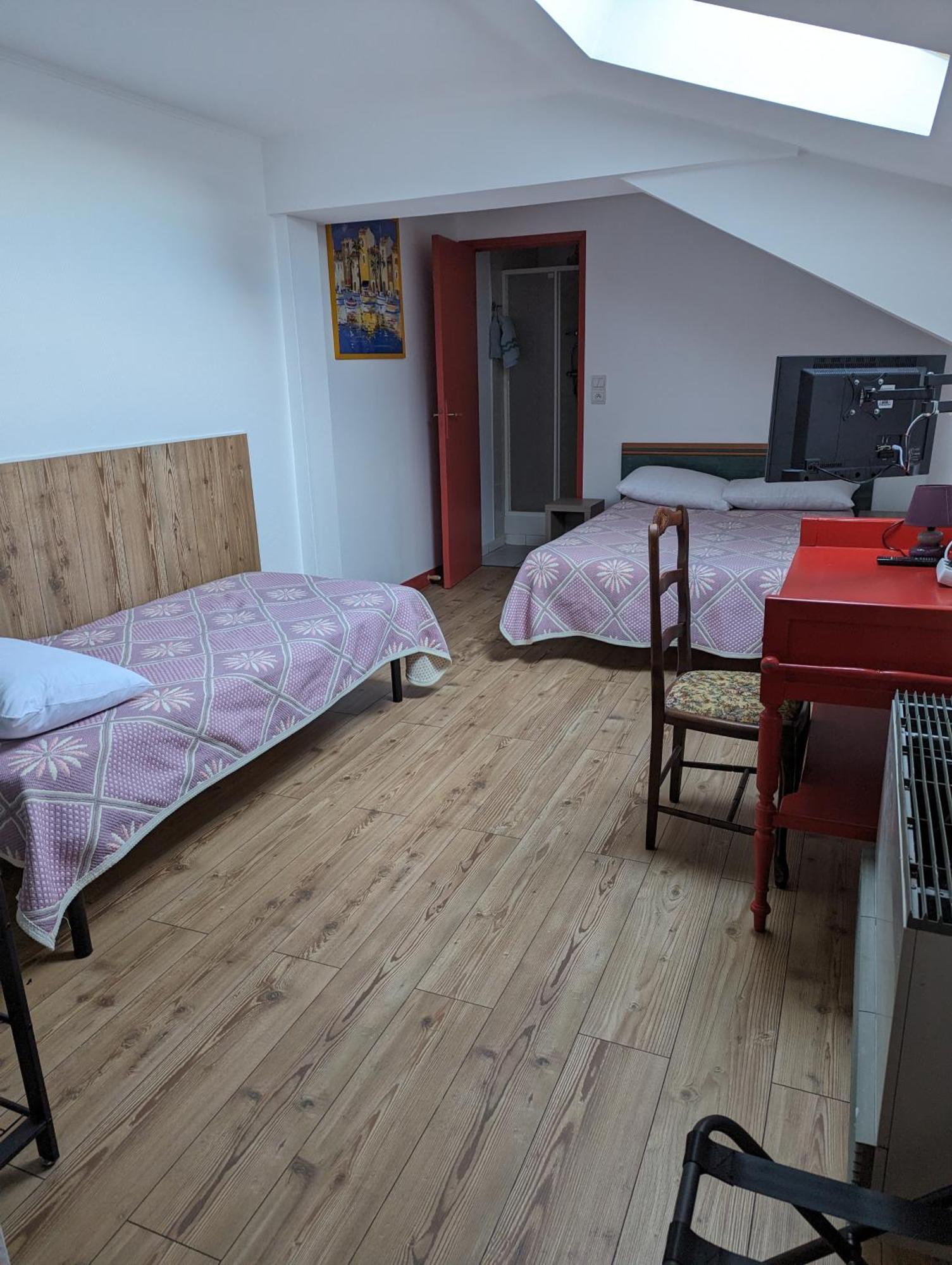 אובנה Auberge Des Pins מראה חיצוני תמונה