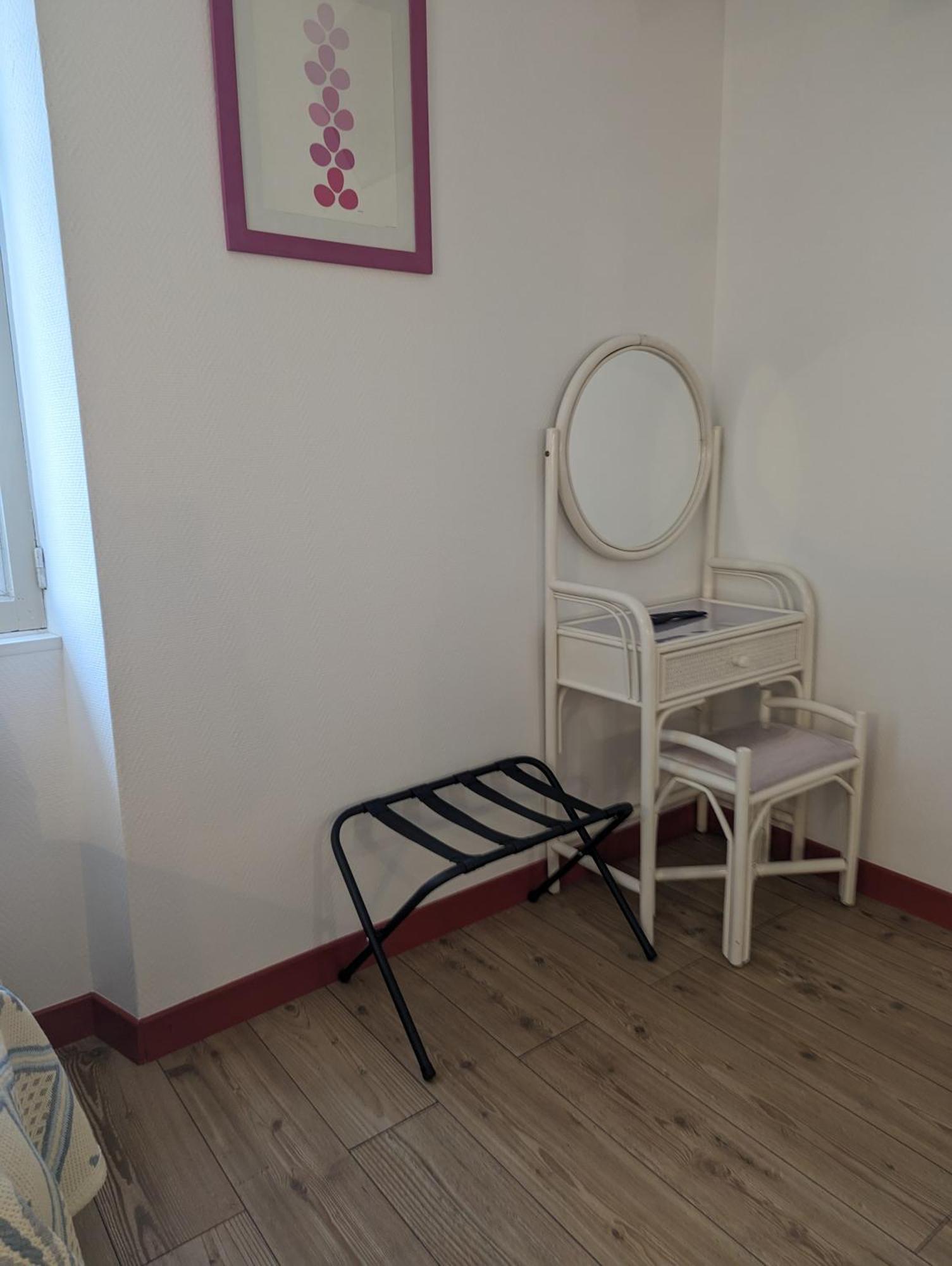 אובנה Auberge Des Pins מראה חיצוני תמונה
